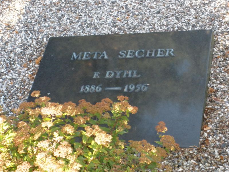 Meta Secher.JPG